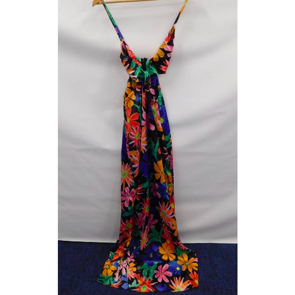 PATBO Aster Cut Out Maxi Dress - Picture 16 of 17